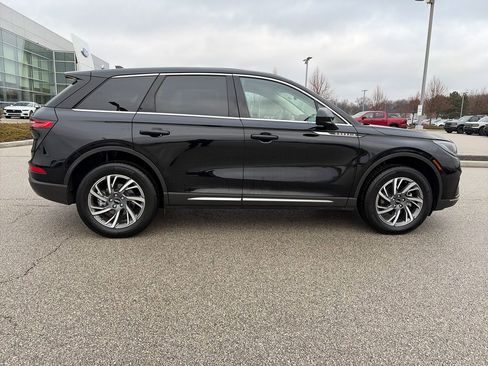 Used 2023 Lincoln Corsair AWD image 8