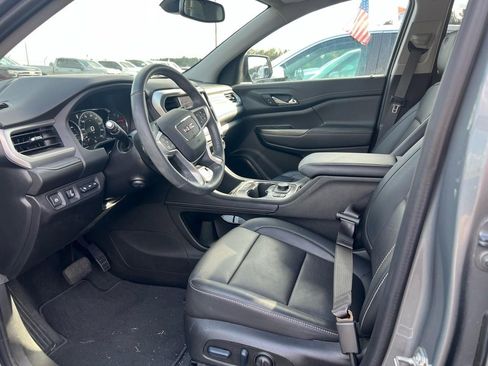 Used 2023 GMC Acadia SLT w/ Elevation Edition image 19