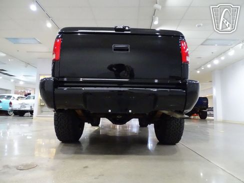 Used 1996 Chevrolet S10 Pickup image 13