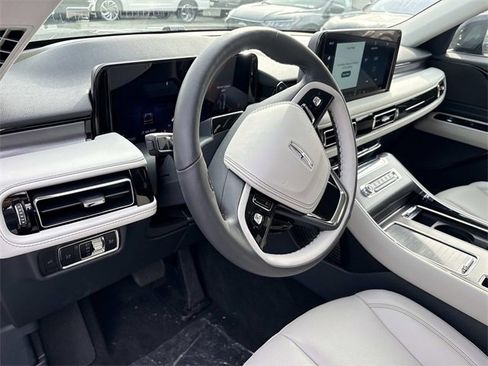 New 2026 Lincoln Aviator Premiere w/ Jet Appearance Package image 25