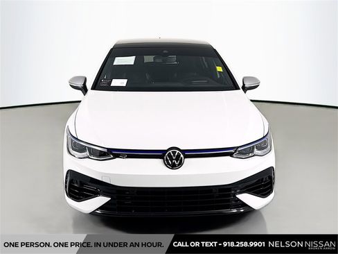 Used 2022 Volkswagen Golf R image 2