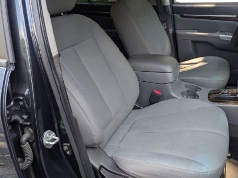 Used 2010 Hyundai Santa Fe GLS image 18