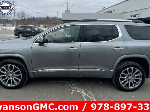 Used 2023 GMC Acadia Denali w/ Denali Technology Package image 5