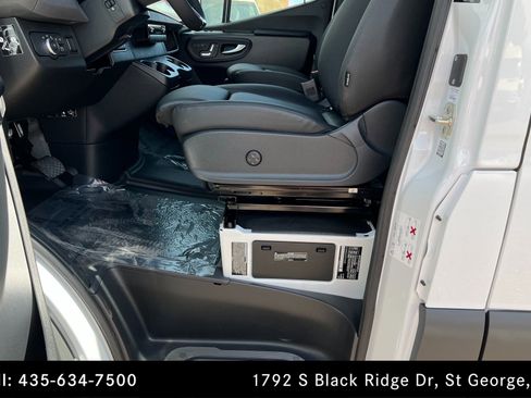 Used 2025 Mercedes-Benz Sprinter 3500 image 17