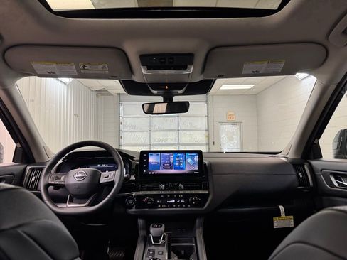 New 2026 Nissan Pathfinder SL AWD/4WD image 21