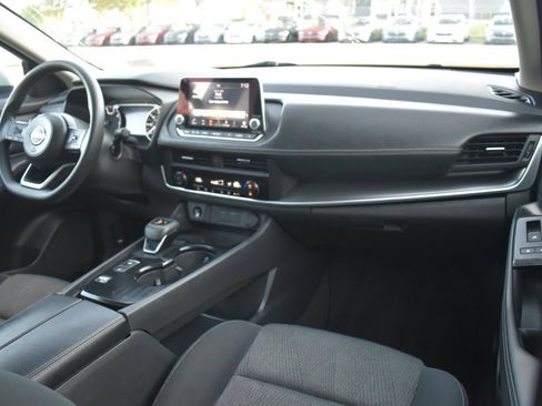 Used 2024 Nissan Rogue SV image 58