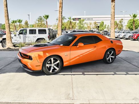 Used 2014 Dodge Challenger R/T RWD image 5