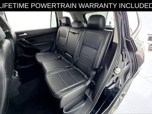 Used 2021 Volkswagen Tiguan SEL AWD/4WD image 34