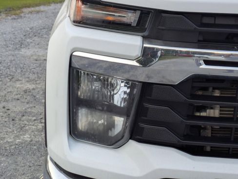 Used 2024 Chevrolet Silverado 3500 LT image 10