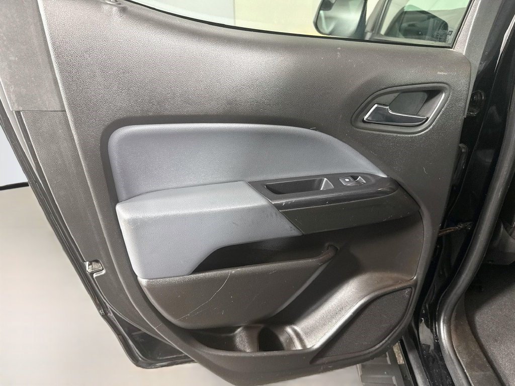 Used 2021 Chevrolet Colorado Z71 w/ Safety Package AWD/4WD image 24