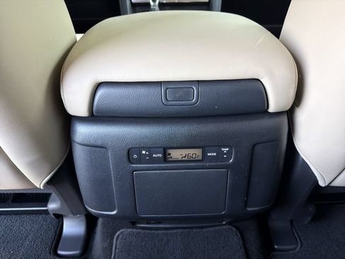 Used 2022 Nissan Armada SL w/ Captain's Chairs Package AWD/4WD image 26