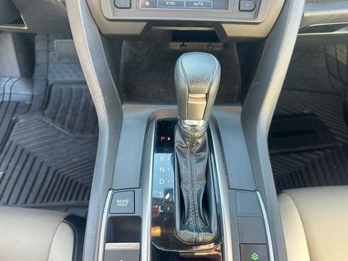 Used 2018 Honda Civic EX image 27