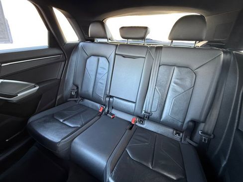 Used 2022 Audi Q3 2.0T Premium image 11