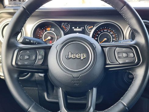 Used 2021 Jeep Wrangler Unlimited Sport image 15