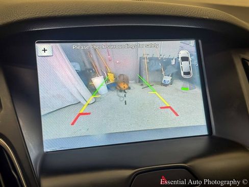 Used 2018 Ford Focus SEL image 19