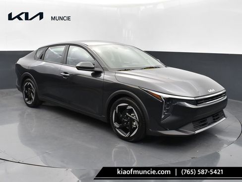 Certified 2025 Kia K4 EX FWD image 1