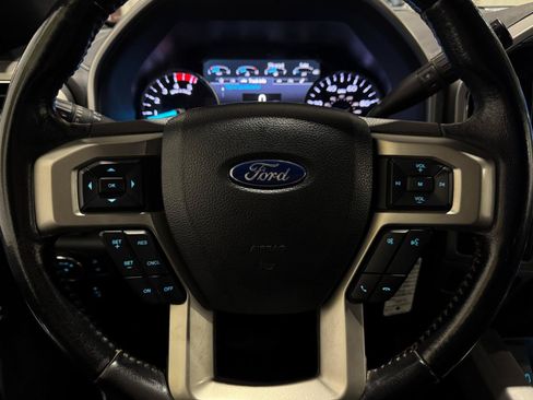 Used 2022 Ford F450 Lariat w/ Lariat Value Package AWD/4WD image 5