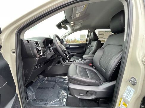 New 2025 Ford Ranger Lariat w/ Black Appearance Package image 9