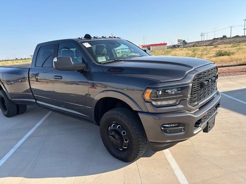 Used 2022 RAM 3500 Limited AWD/4WD image 22