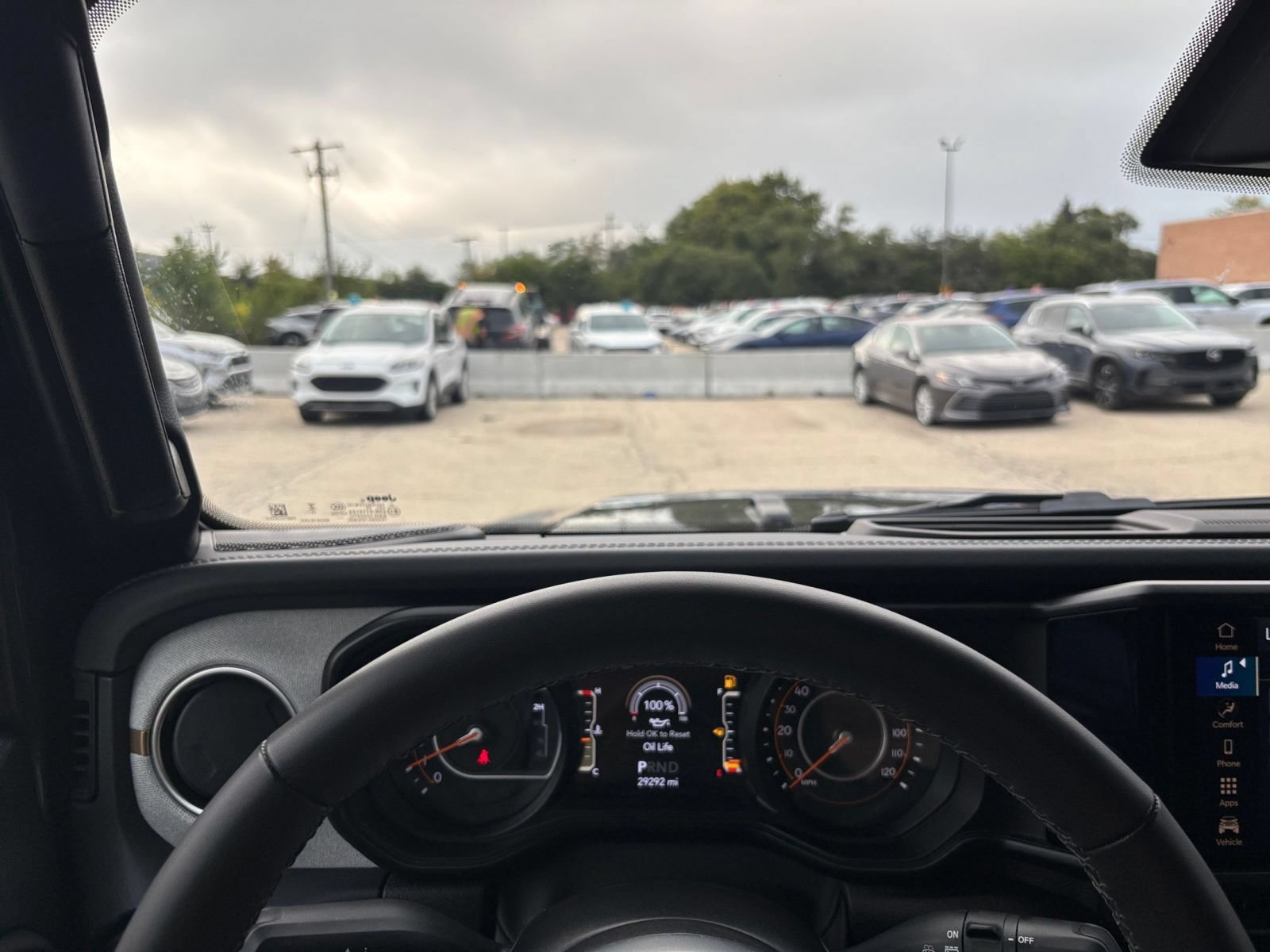 Used 2025 Jeep Wrangler Unlimited Sahara AWD/4WD image 31