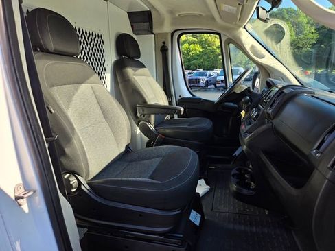 Used 2019 RAM ProMaster 3500 w/ Premium Appearance Group FWD image 17