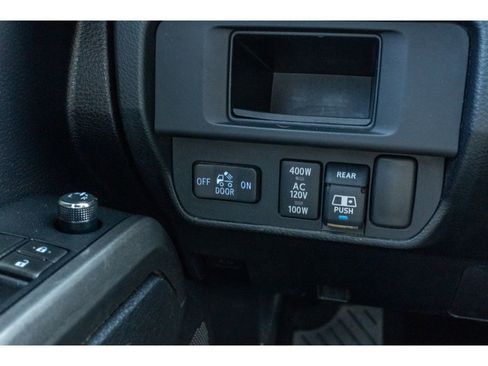 Used 2017 Toyota Tacoma TRD Off-Road image 28