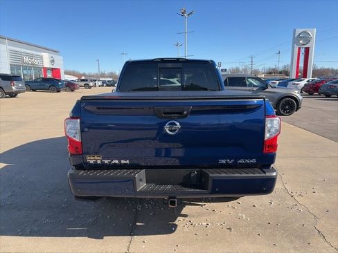 Used 2021 Nissan Titan SV w/ SV Convenience Package image 5