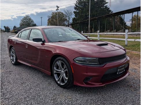 Used 2022 Dodge Charger R/T w/ Blacktop Package image 3