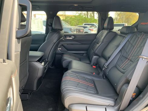 New 2025 Nissan Armada PRO-4X w/ Pro-4X Premium Package image 33