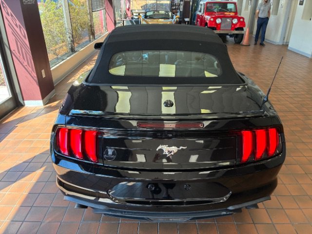 Used 2022 Ford Mustang Premium RWD image 12