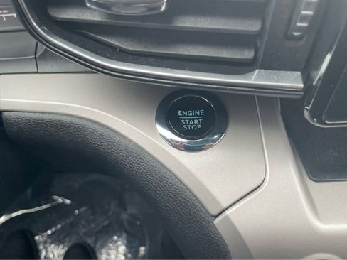 Used 2023 Ford Explorer XLT w/ Equipment Group 202A image 21