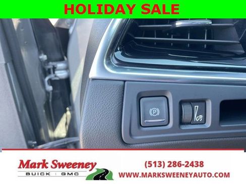 Used 2024 Cadillac XT6 Premium Luxury image 17