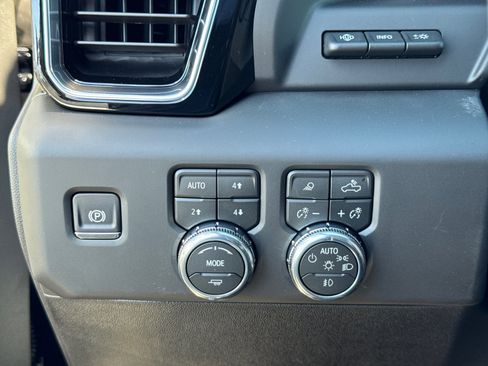 New 2026 GMC Sierra 2500 Denali w/ Denali Reserve Package image 28