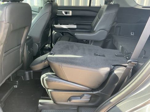 Used 2023 Ford Explorer XLT w/ Equipment Group 202A AWD/4WD image 22