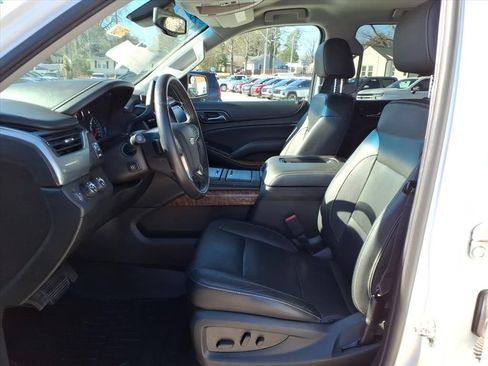 Used 2018 Chevrolet Suburban Premier image 18
