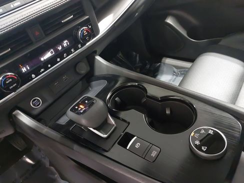 Used 2023 Nissan Rogue SV w/ SV Premium B Package image 25