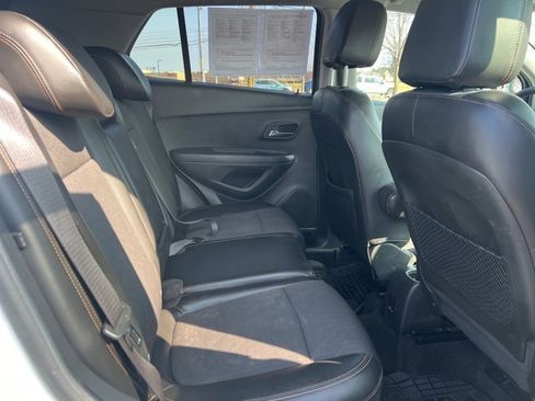 Used 2017 Chevrolet Trax LT w/ LT Convenience Package image 13
