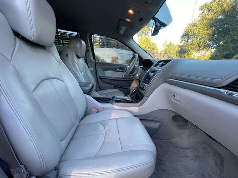 Used 2014 GMC Acadia SLT image 7