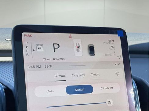 New 2026 Volvo EX30 Plus w/ Protection Package Premier image 9