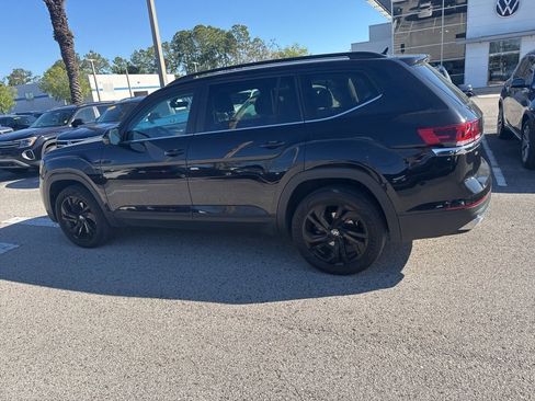 Used 2023 Volkswagen Atlas SE w/ Black Wheel Package image 11