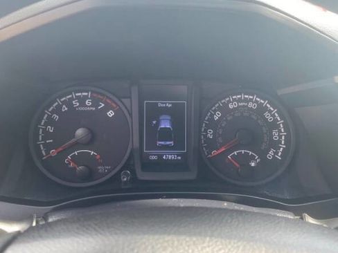 Used 2022 Toyota Tacoma SR image 5