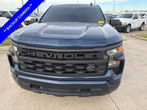 Used 2022 Chevrolet Silverado 1500 Custom image 2