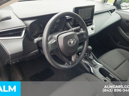 Used 2024 Toyota Corolla LE FWD image 5
