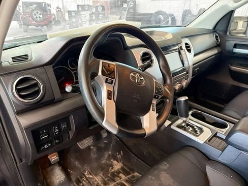 Used 2019 Toyota Tundra SR5 AWD/4WD image 8