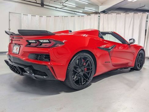 Used 2025 Chevrolet Corvette Z06 w/ Battery Protection Package RWD image 3