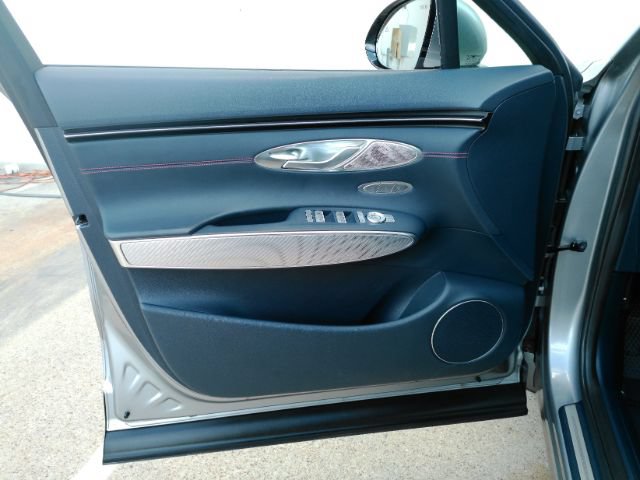 Used 2024 Genesis GV70 3.5T Sport AWD/4WD image 11