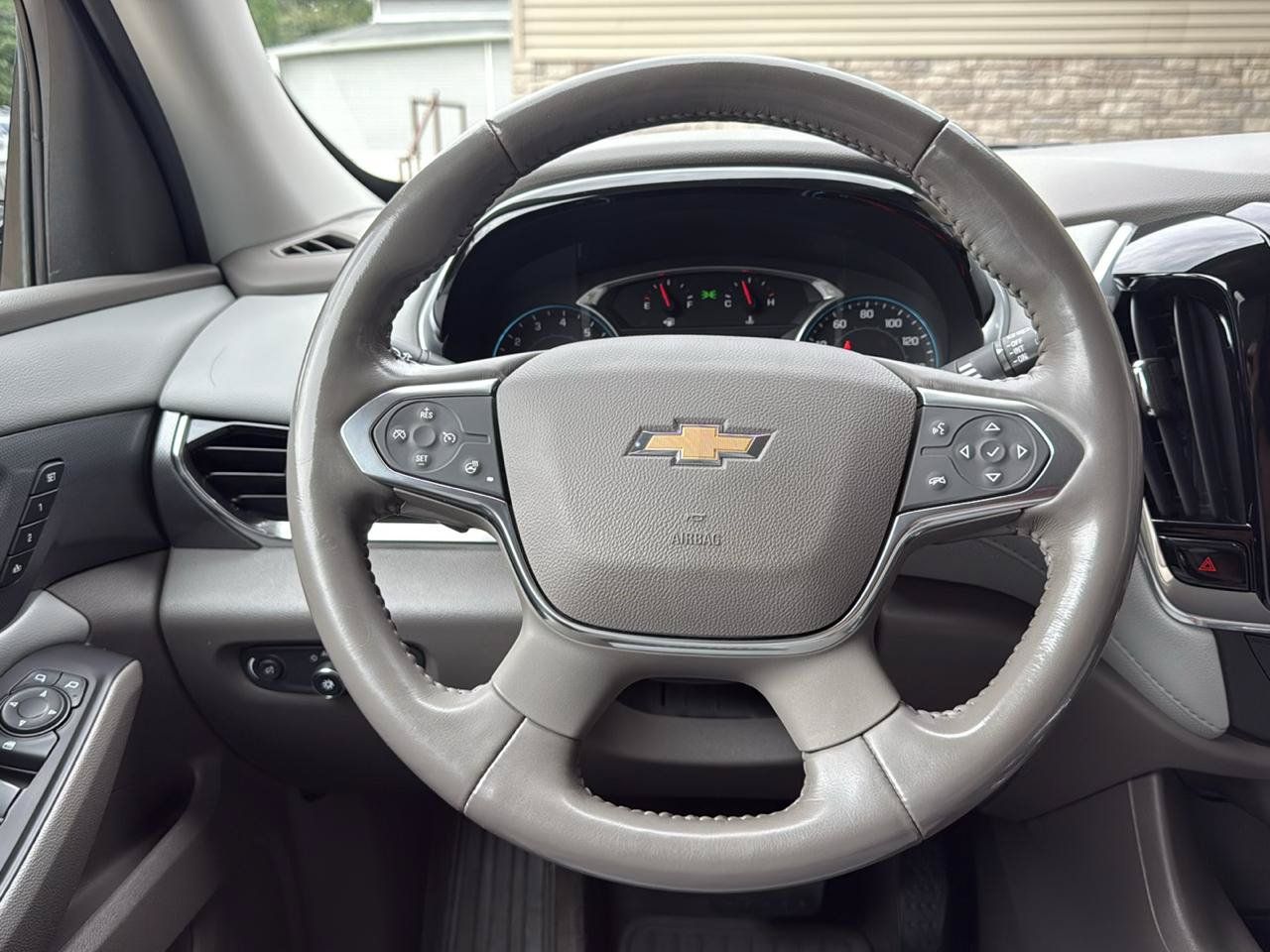 Used 2019 Chevrolet Traverse Premier FWD image 7