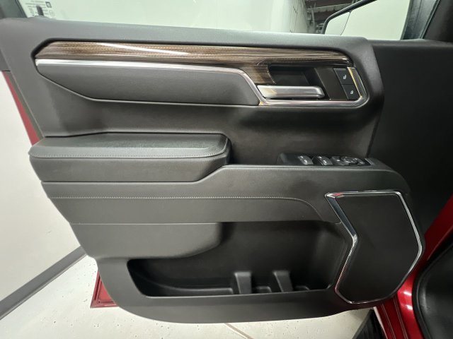 Certified 2024 Chevrolet Silverado 1500 RST AWD/4WD image 23