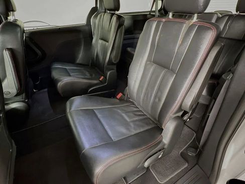 Used 2019 Dodge Grand Caravan GT image 24