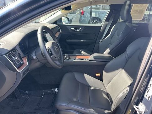 Certified 2025 Volvo V60 B5 Cross Country Plus AWD/4WD image 17